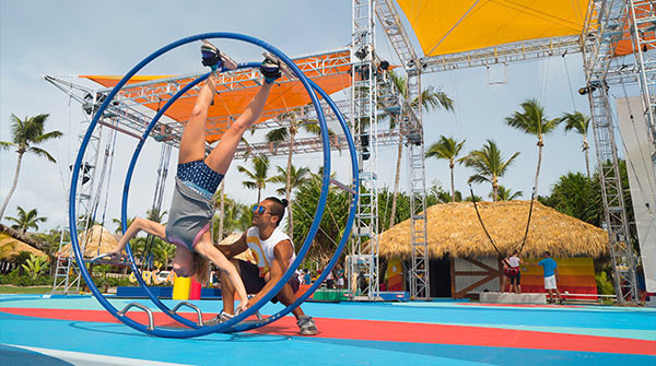 Cirque Du Soleil image