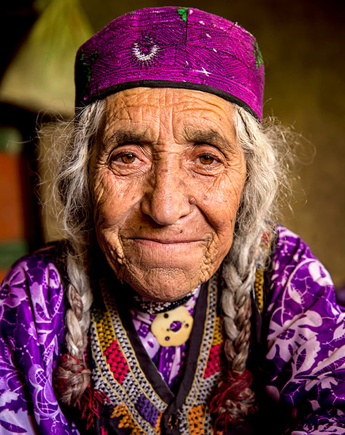 Khik woman Wakhan Valley, Badakhshan, Afghanistan. Courtesy of www.un.org/en/exhibits/exhibit/world-in-faces