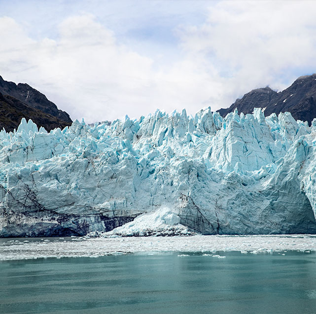 Book an Alaska Voyage of the Glaciers Sailing