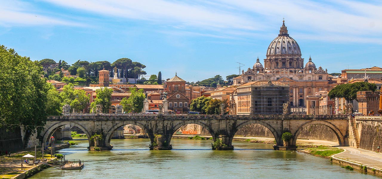 River with Ponte Sant'Angelo bridge. Click here to book.